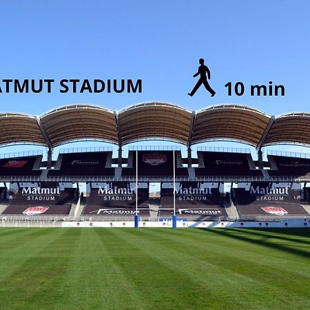 ליון Lionne-Stade Du Lou מראה חיצוני תמונה